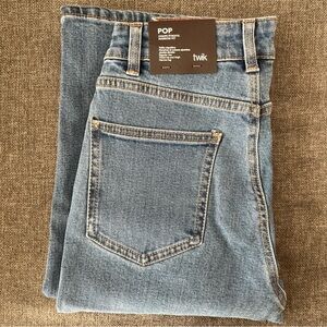 Pop Narrow Fit Medium Wash Jeans New With Tag